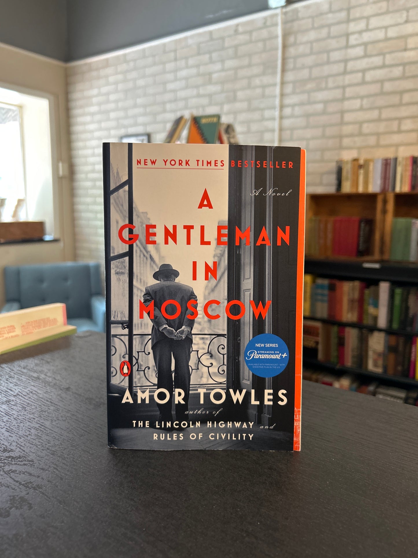 A Gentleman in Moscow - Amor Towles