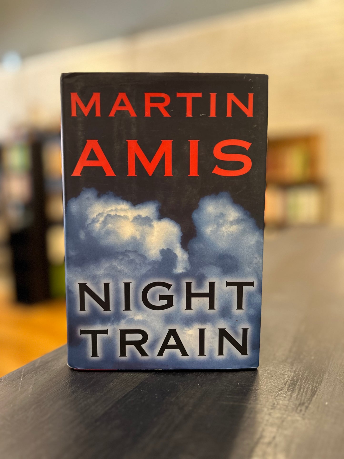 Night Train - Martin Amis