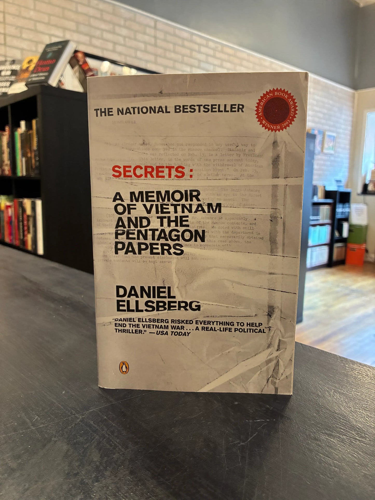Secrets: A Memoir of Vietnam and the Pentagon Papers - Daniel Ellsberg