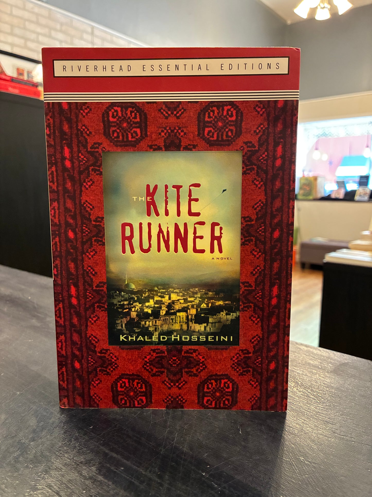 The Kite Runner - Khaled Hosseini _ Riverhead essential