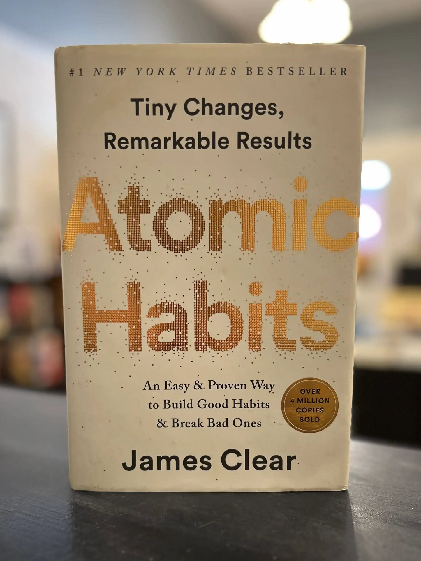 Atomic Habits - James Clear - HC