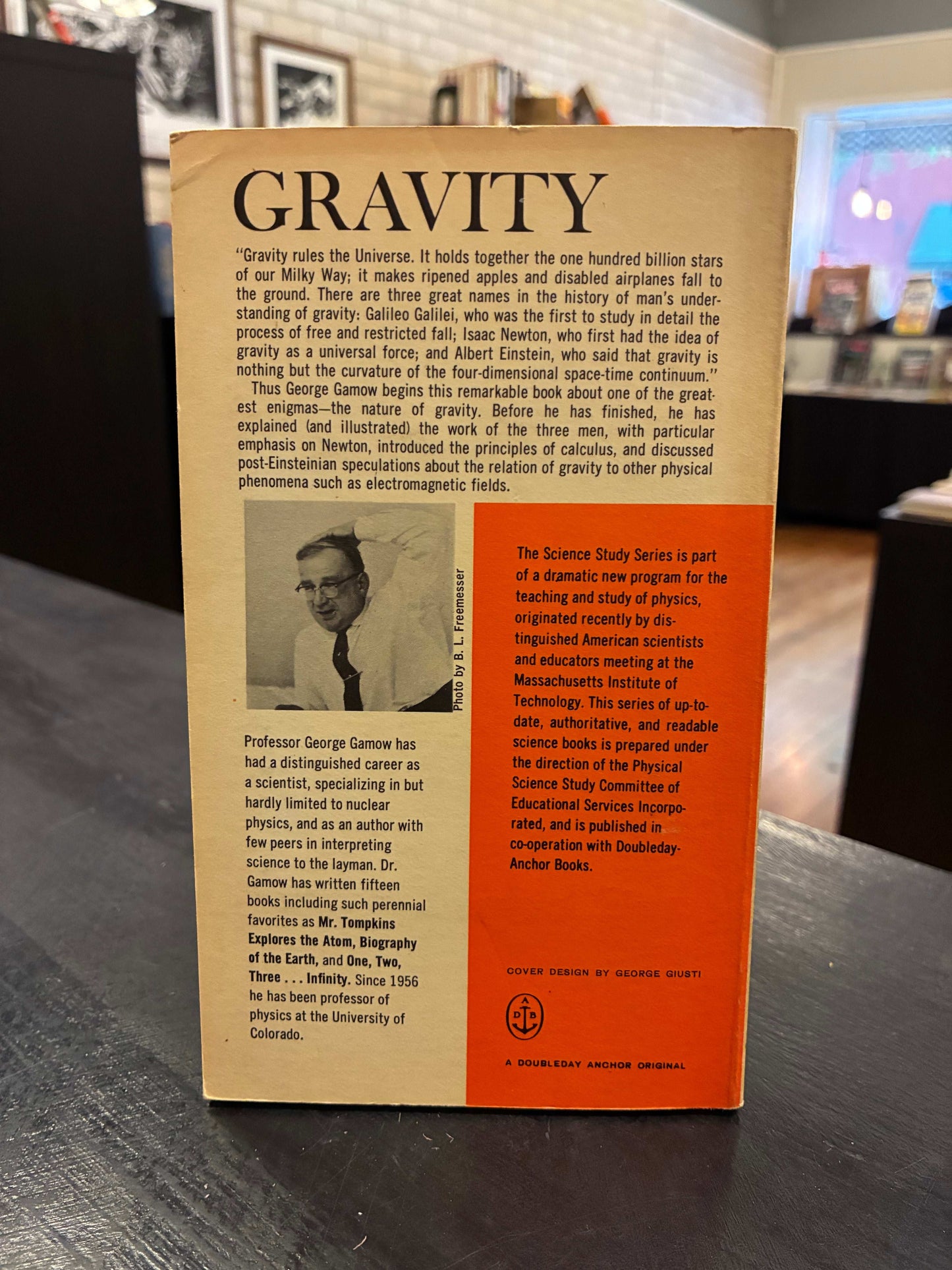 Gravity - George Gamow