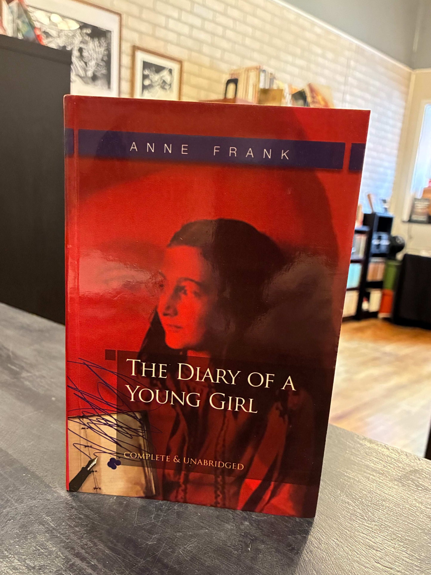 The Diary of a Young Girl - Anne Frank - like new