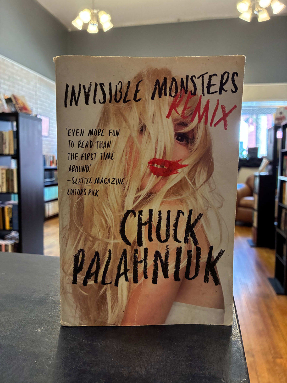 Invisible Monsters Remix - Chuck Palahniuk