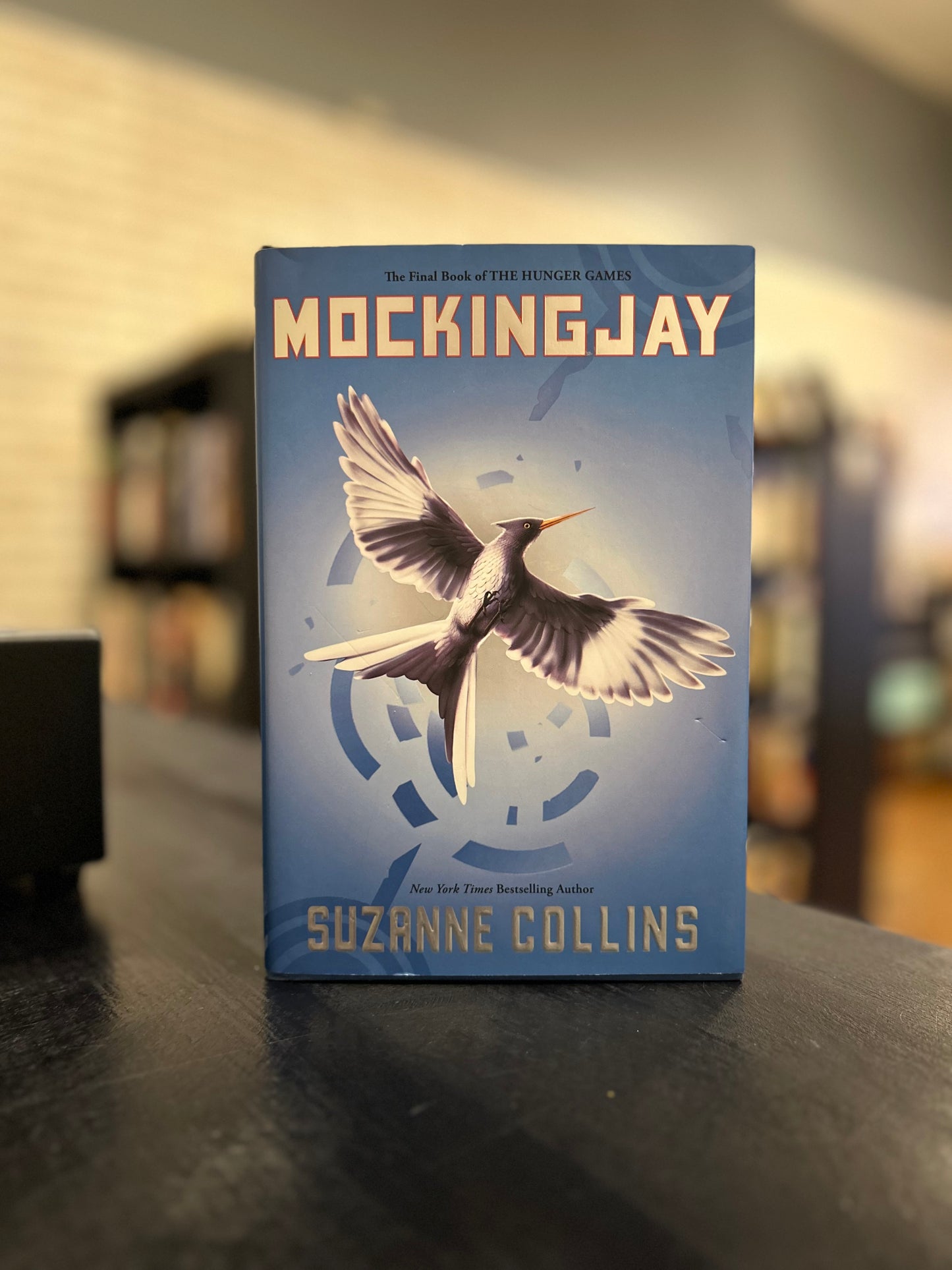 Mocking Jay - Suzanne Collins