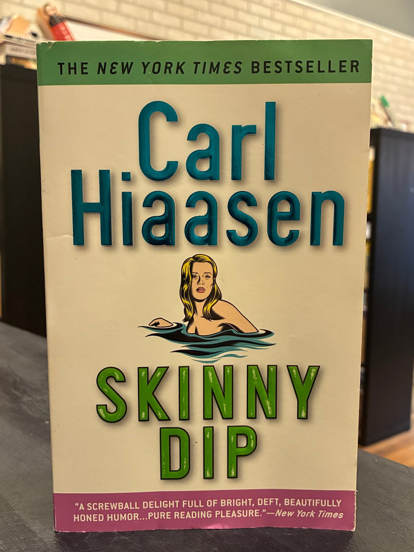 Skinny Dip - Carl Hiaasen