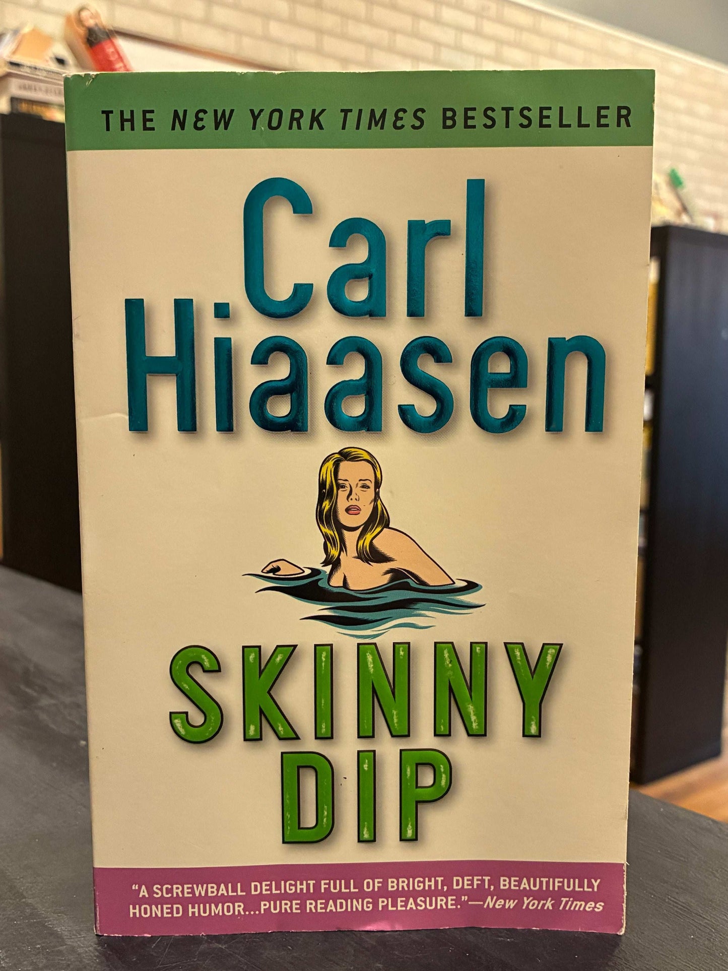 Skinny Dip - Carl Hiaasen