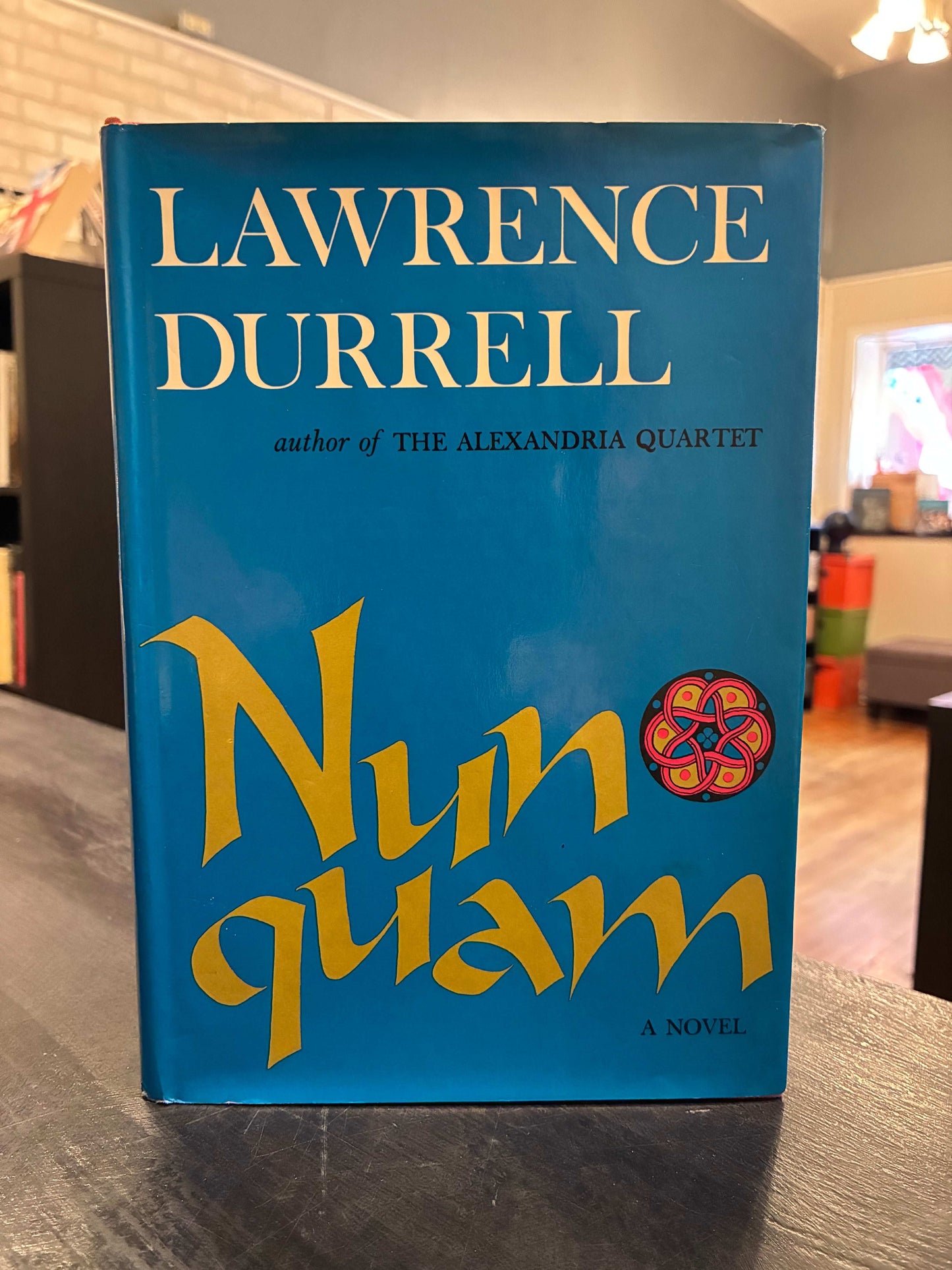 Nunquam - Lawrence Durrell