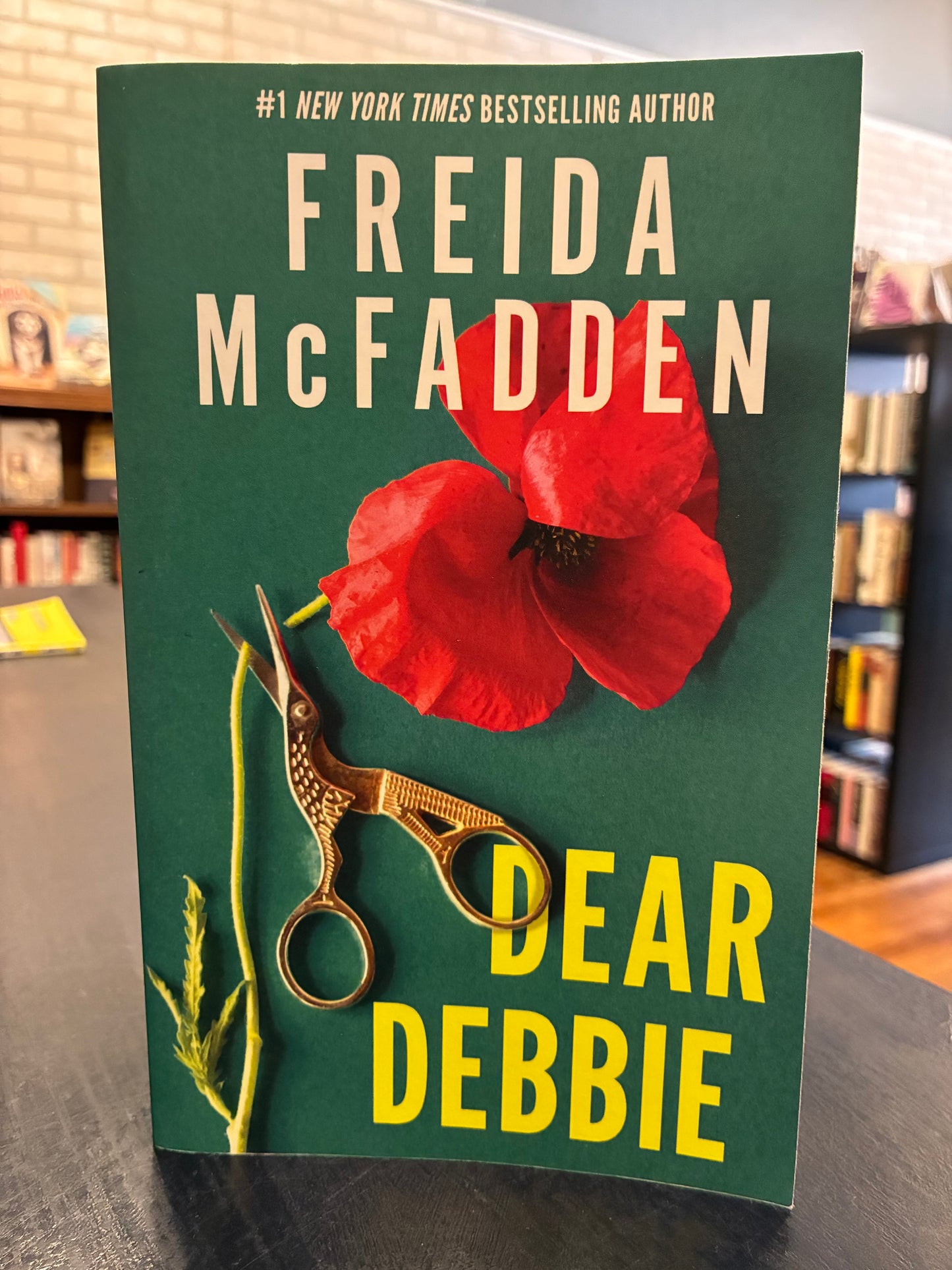 Dear Debbie - Freida McFadden