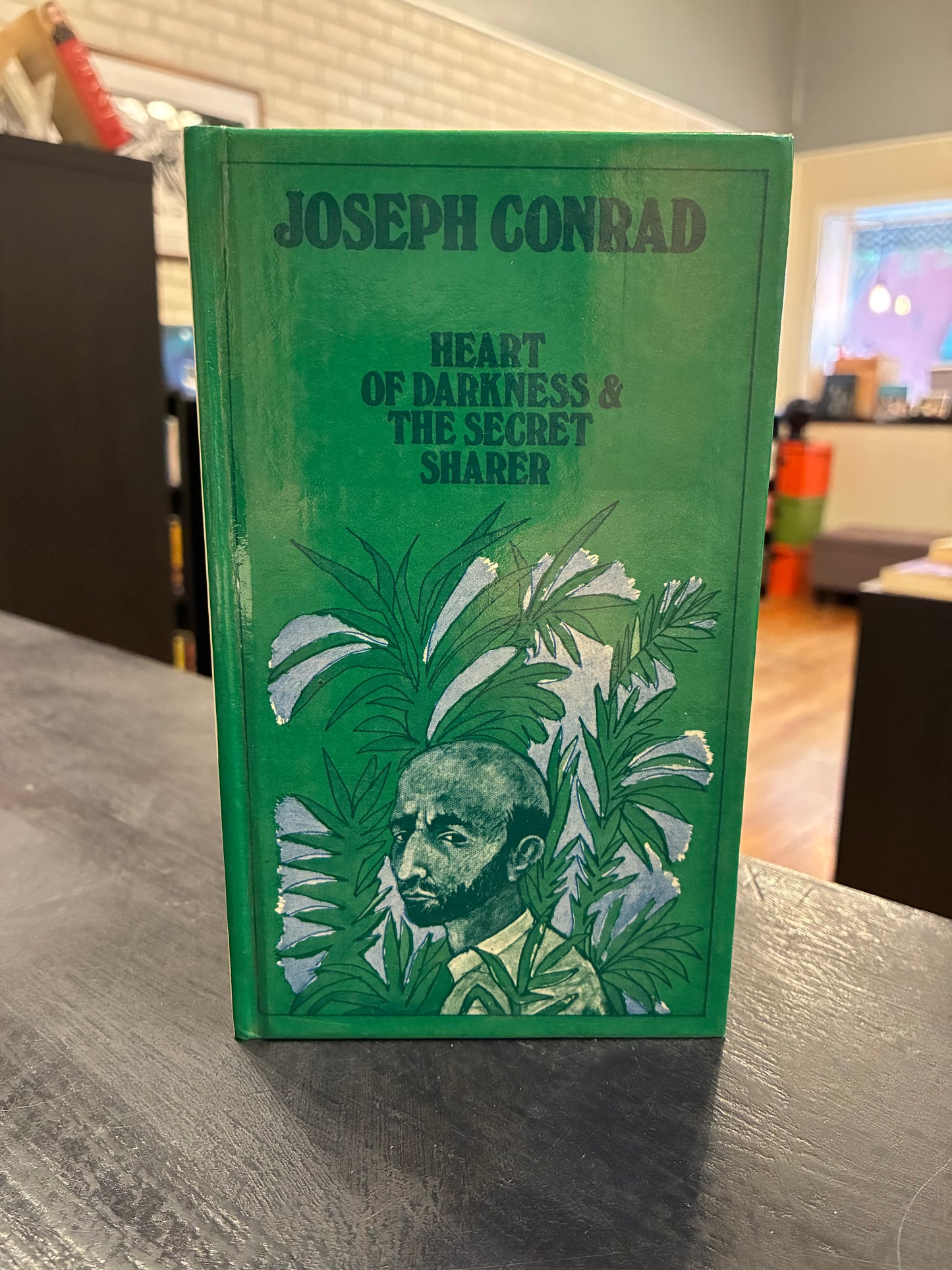 Heart of Darkness & The Secret Sharer - Joseph Conrad