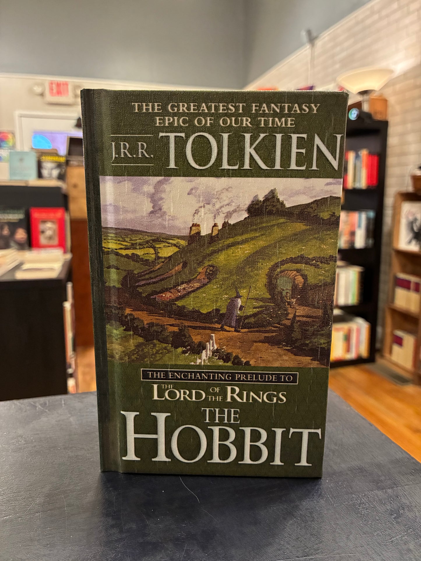 The Hobbit - JRR Tolkien - texture cover