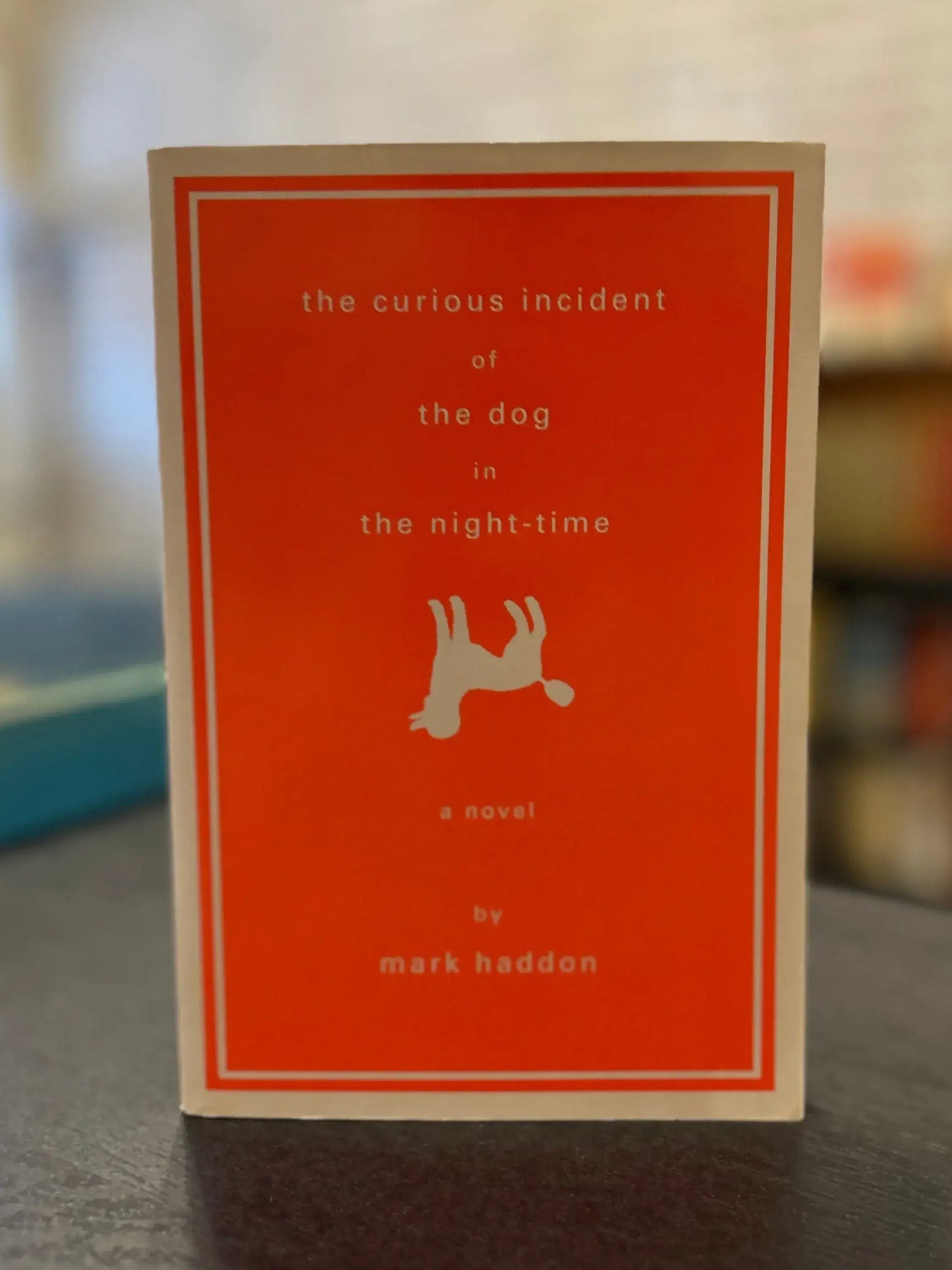 The Curious Incident of the Dog in the Nighttime - Mark Haddon - white edge
