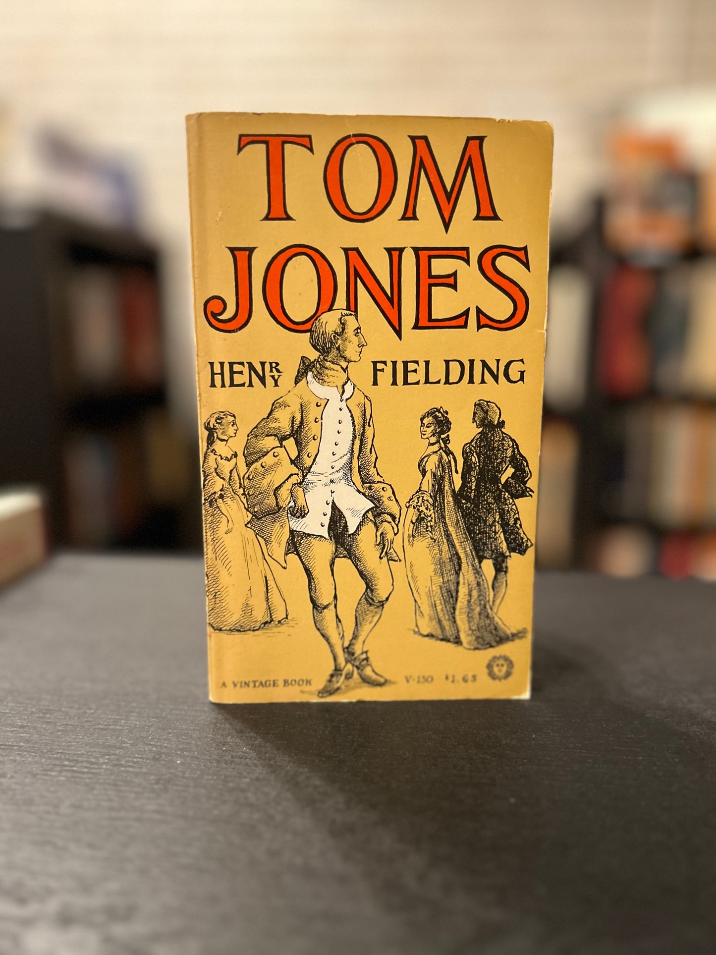 Tom Jones - Henry Fielding