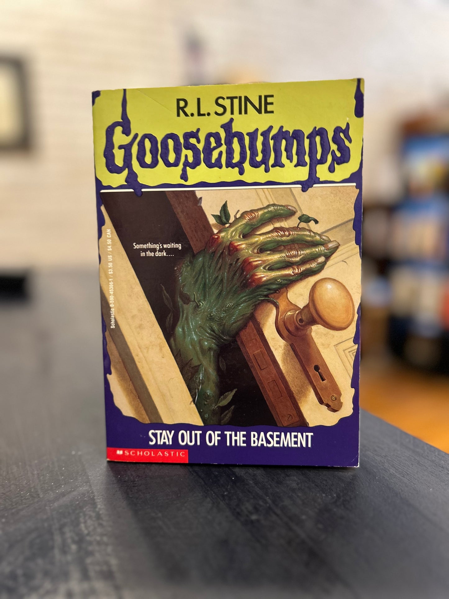 Goosebumps - Stay out of the Basement- R.L. Stine