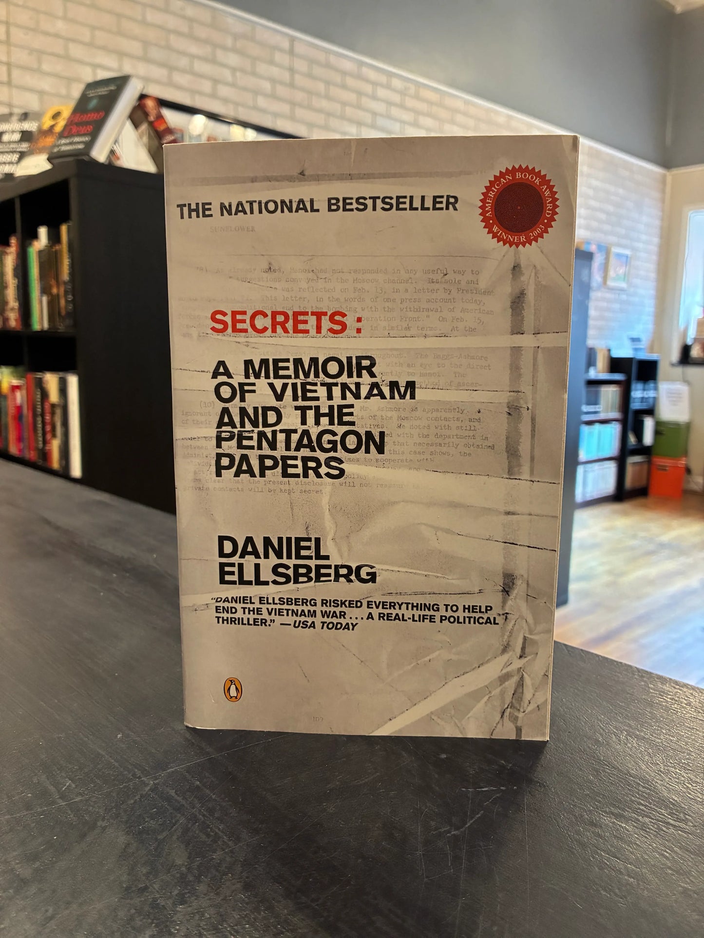 Secrets: A Memoir of Vietnam and the Pentagon Papers - Daniel Ellsberg
