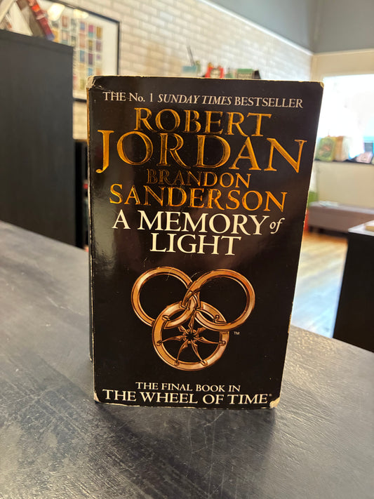 A Memory of Light by Robert Jordan and Brandon Sanderson