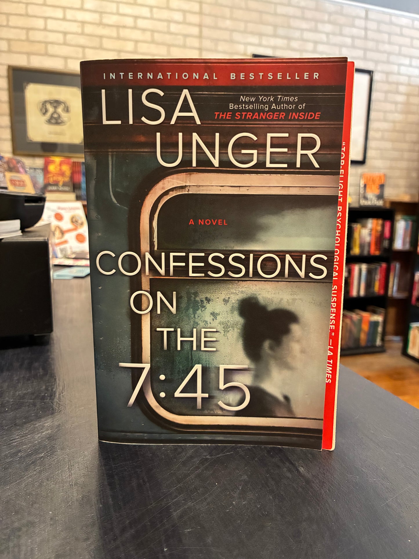 Confessions on the 7:45 - Lisa Unger