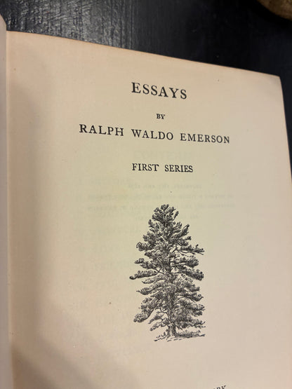 Essays - Ralph Waldo Emerson - hardcvoer