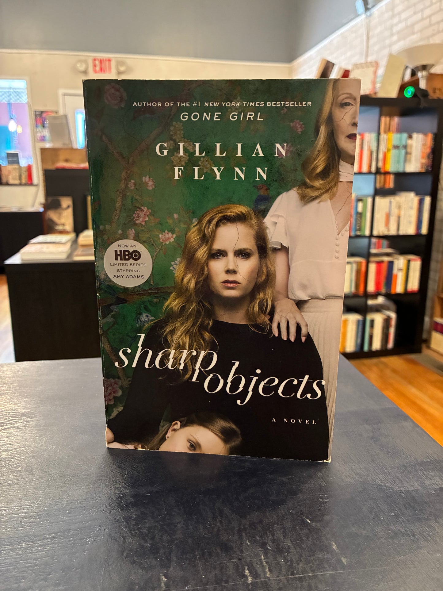 Sharp Objects -Gillian Flynn -  Movie Cover