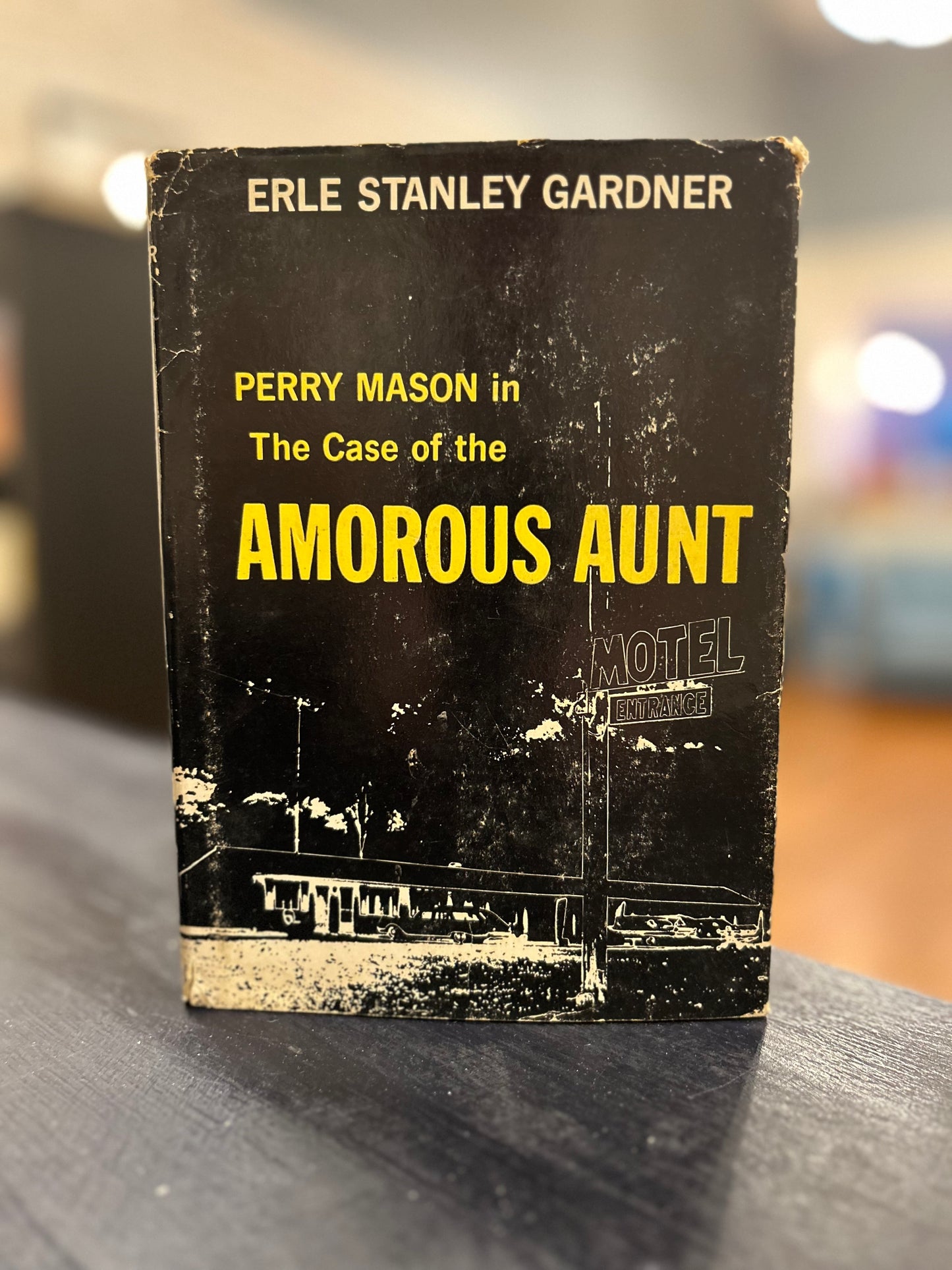 PERRY MASON in The Case of the AMOROUS AUNT MOTEL - ERLE STANLEY GARDNER