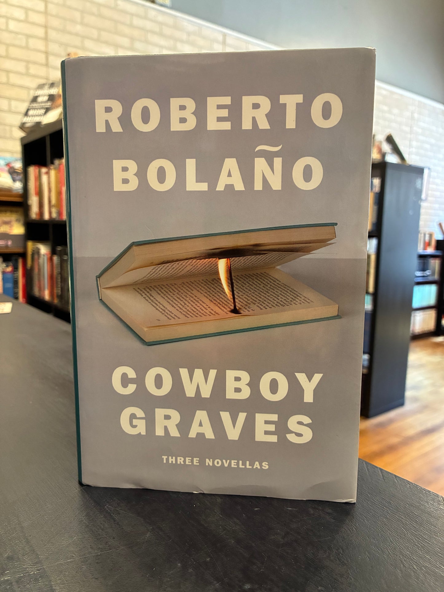 Cowboy Graves - Roberto Bolano