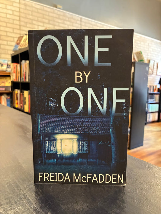 One by One - Freida McFadden