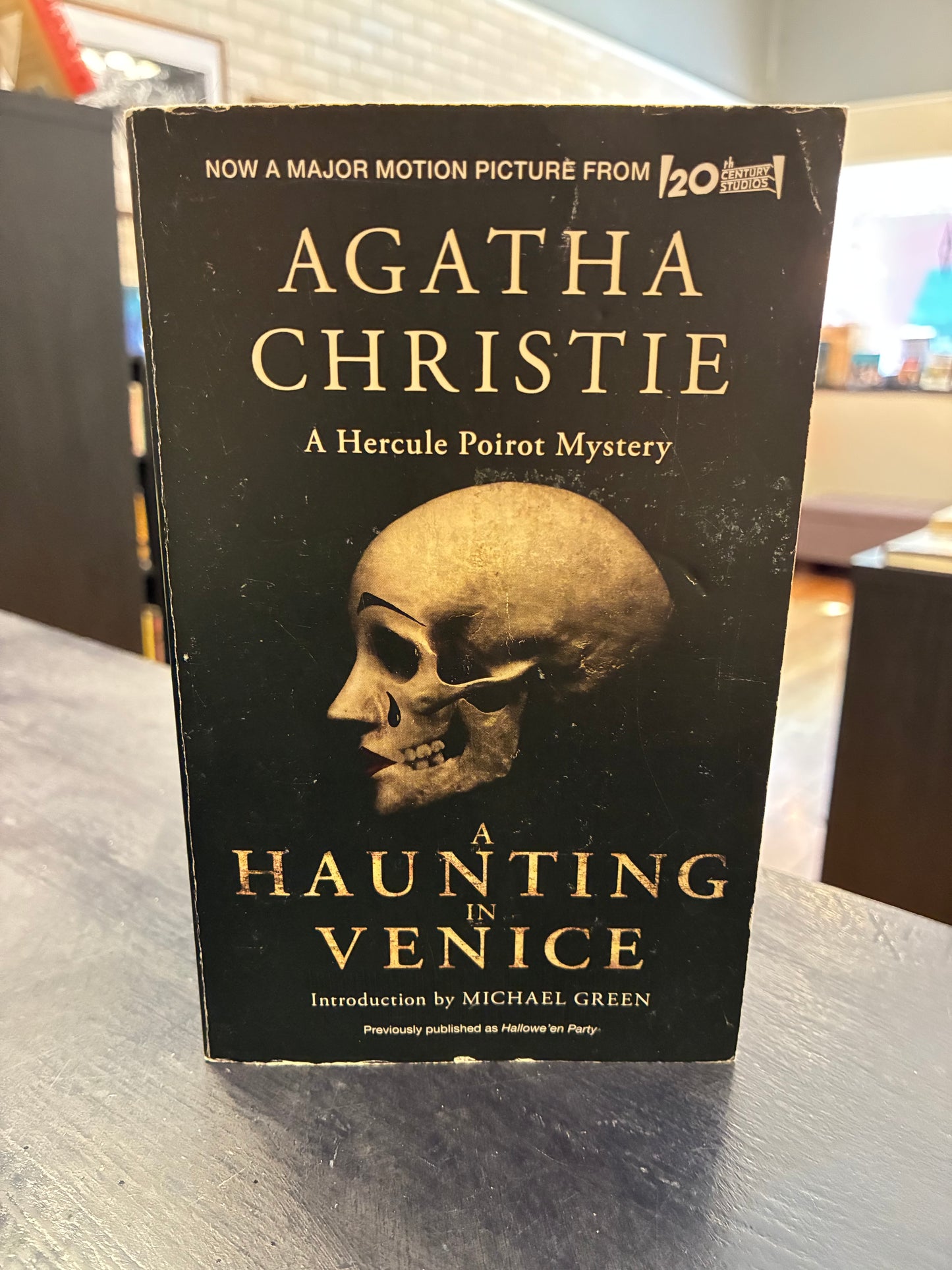 A Haunting in Venice - Agatha Christie