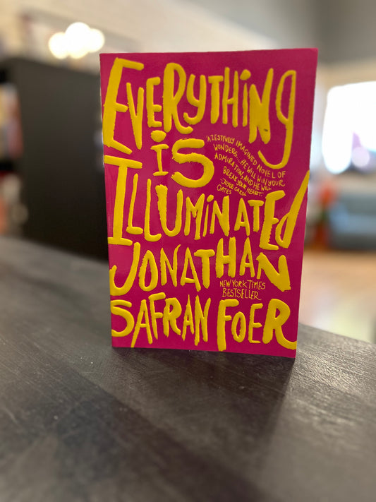 Everything is Illuminated -  Jonathan Safran Foer - Pink