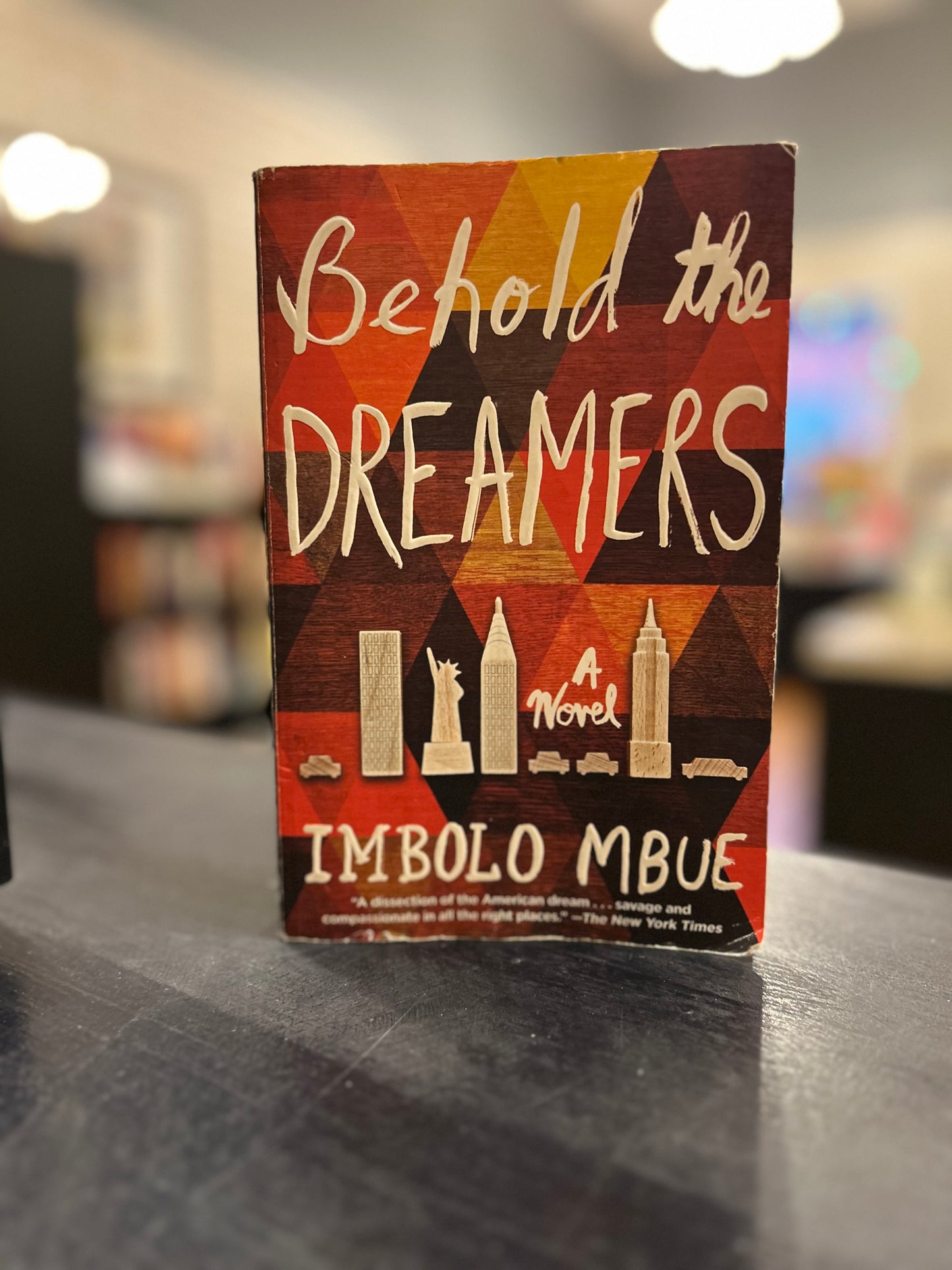 Behold the Dreamers - Imbolo Mbue