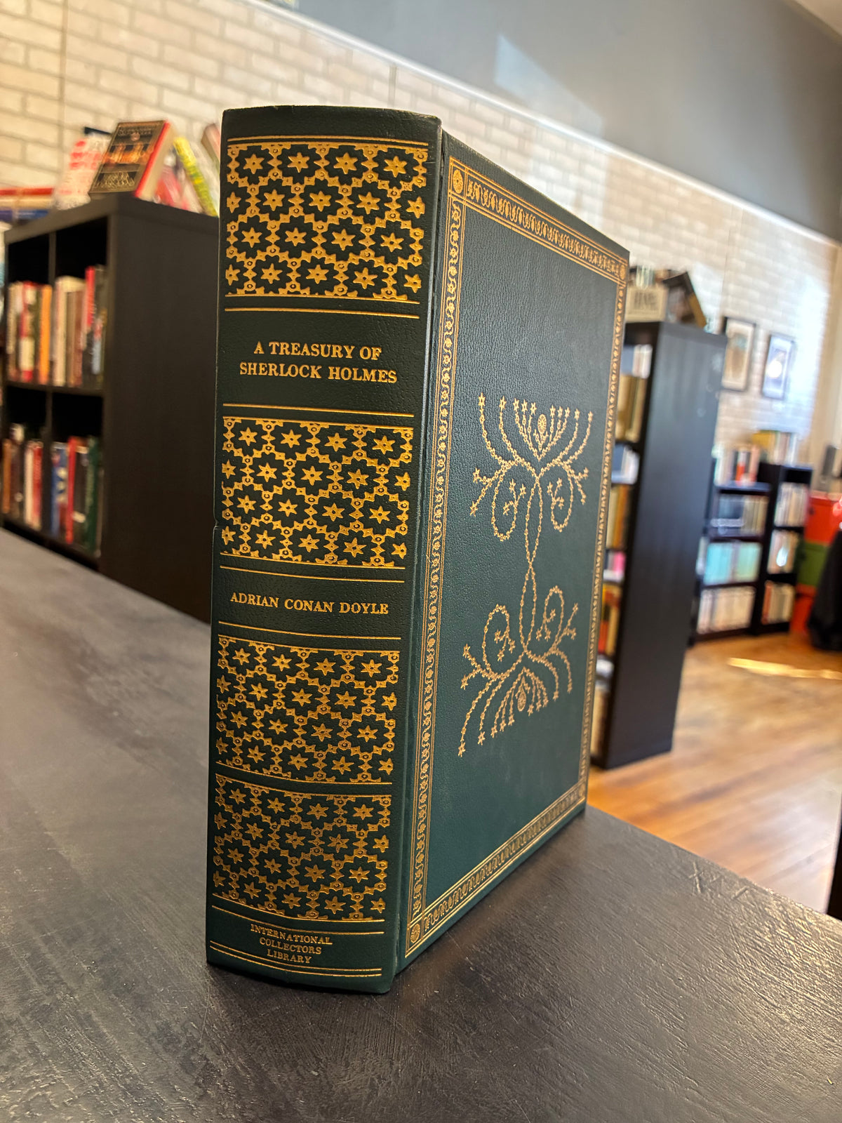A Treasury of Sherlock Holmes' by Arthure Conan Doyle