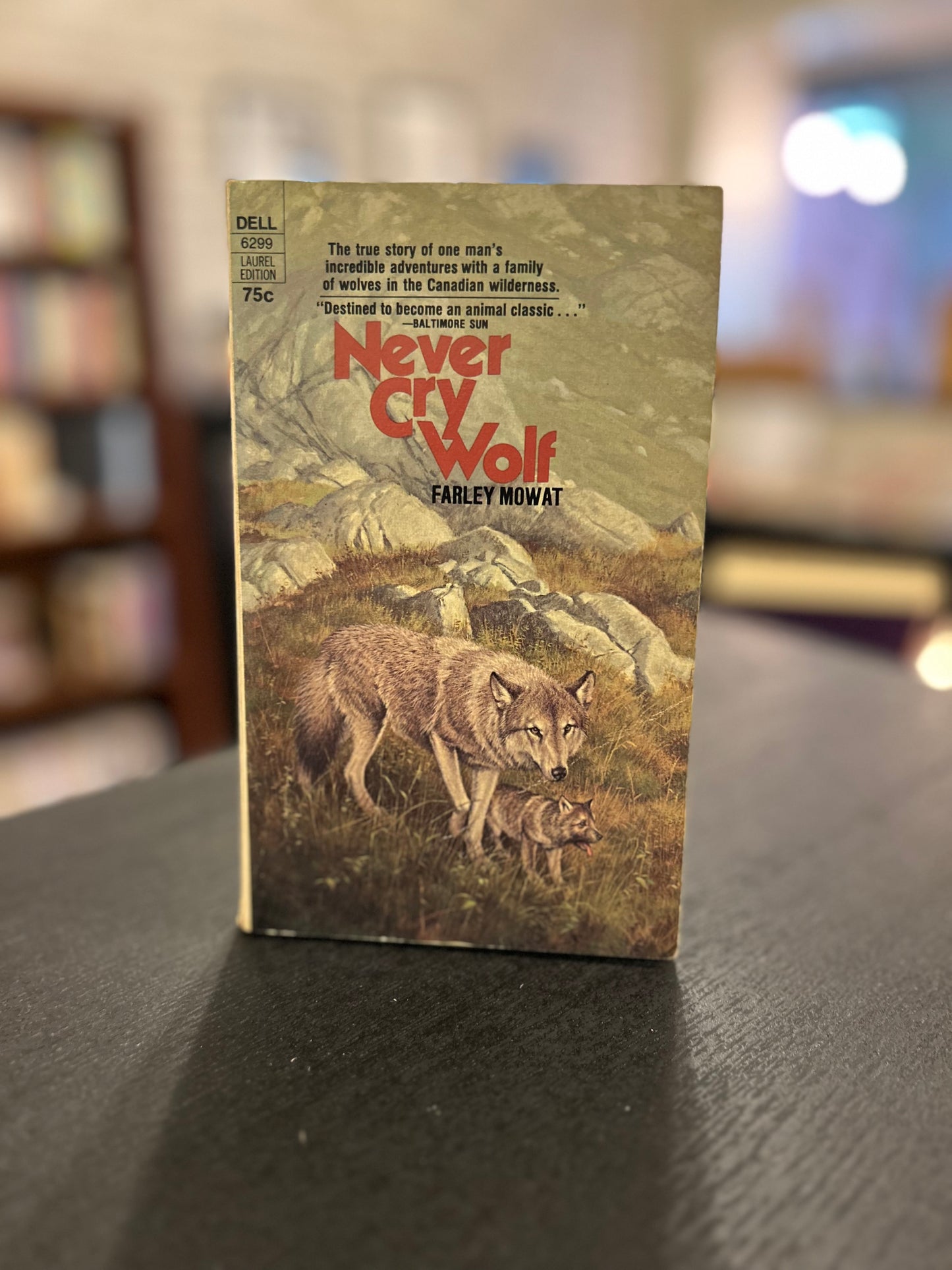 Never Cry Wolf - Farley Mowat